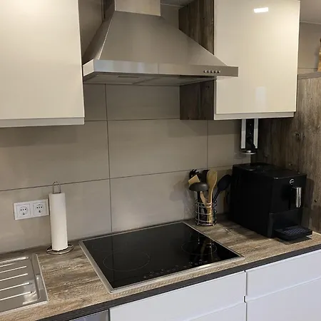 Dom wakacyjny Retreat With Private Garden