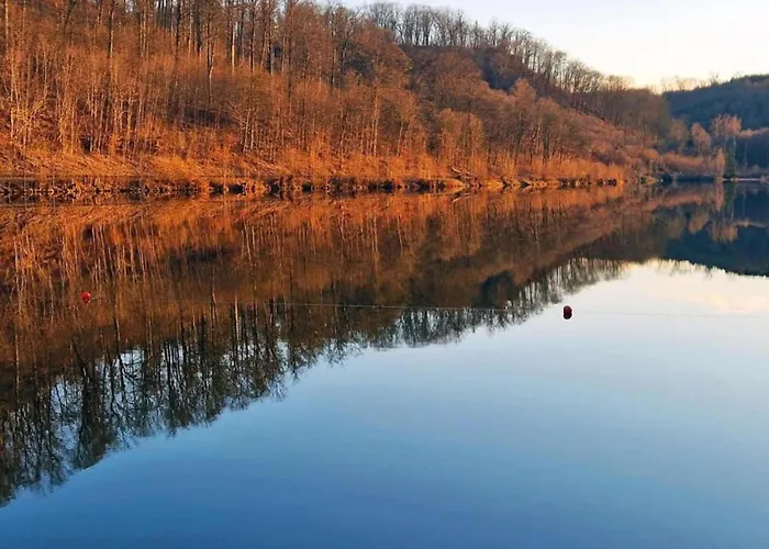 Retreat With Private Garden Semesterbostad