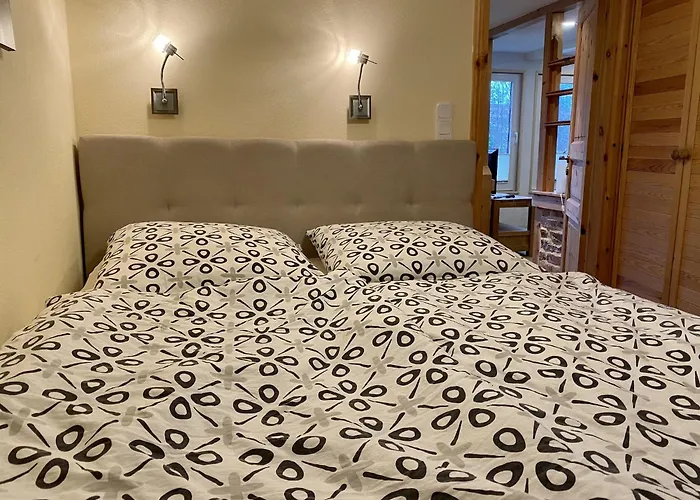 Retreat With Private Garden Semesterbostad Güntersberge